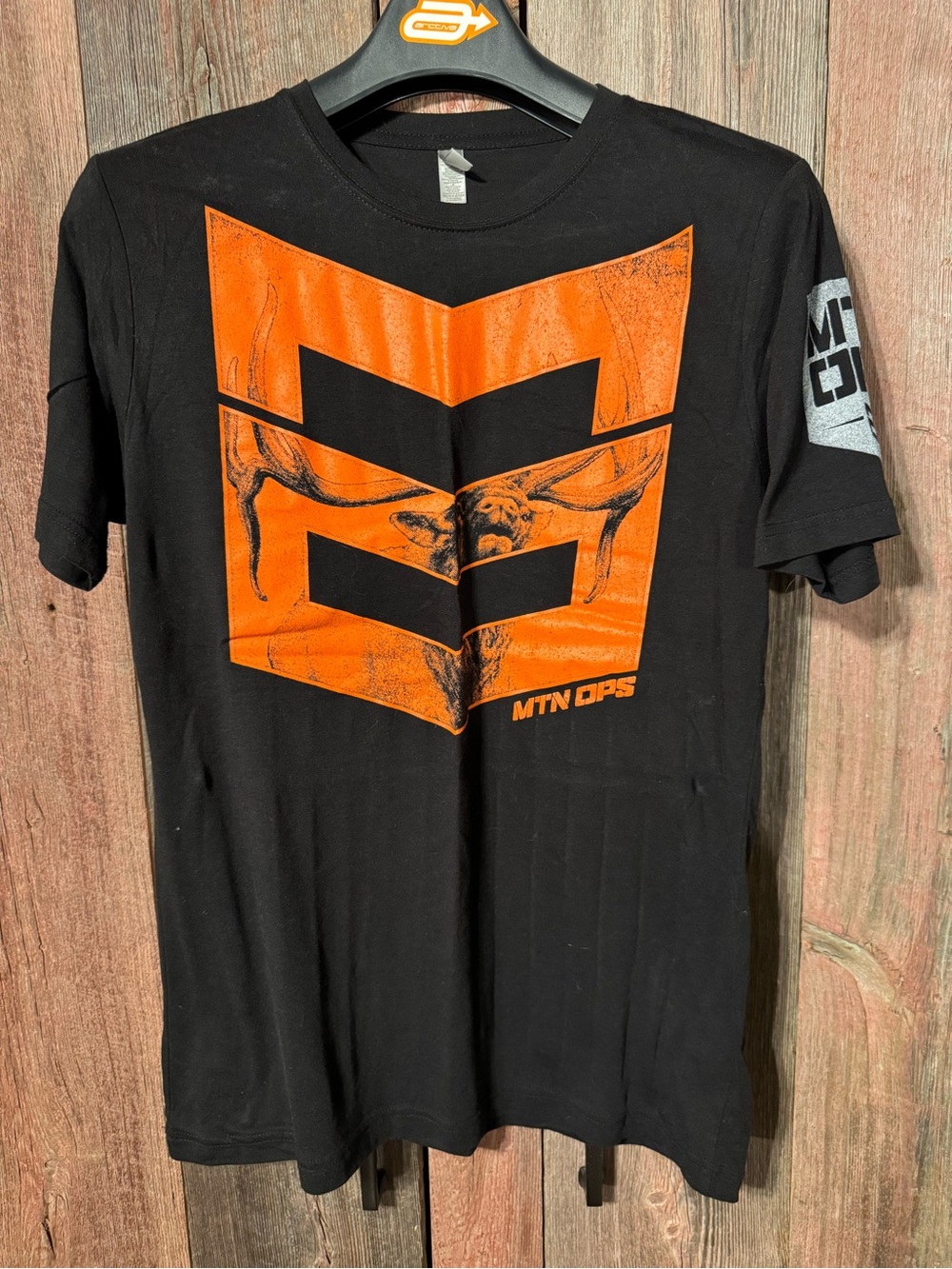 MTN OPS Mens Medium Bugling Bully Graphic Tee